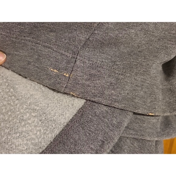 Victoria's Secret Women's Gray Sherpa Hoodie Pocket Robe Size Large - Picture 8 of 8